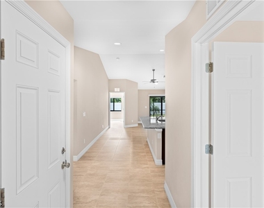3507 Sw Santa Barbara Place - Photo Thumbnail 6