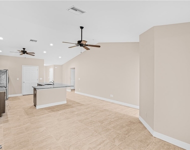 3507 Sw Santa Barbara Place - Photo Thumbnail 18