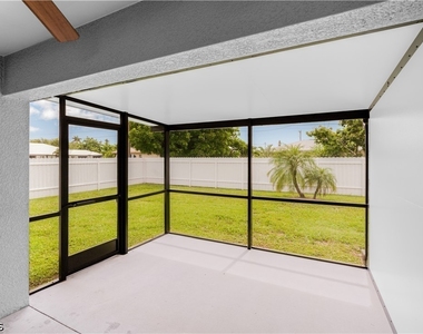 3507 Sw Santa Barbara Place - Photo Thumbnail 20