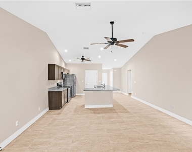 3507 Sw Santa Barbara Place - Photo Thumbnail 19