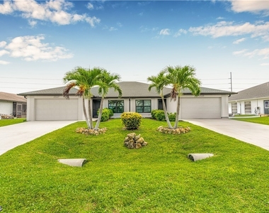 3507 Sw Santa Barbara Place - Photo Thumbnail 4