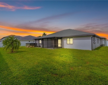 3507 Sw Santa Barbara Place - Photo Thumbnail 21