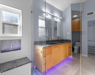 1016 Glenshannon Avenue - Photo Thumbnail 21