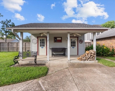 1016 Glenshannon Avenue - Photo Thumbnail 12