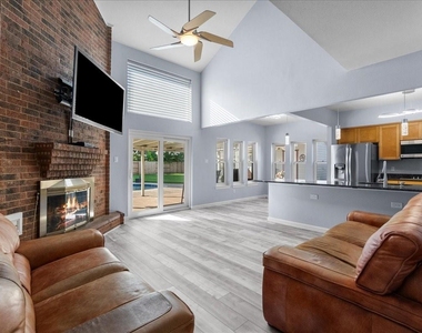 1016 Glenshannon Avenue - Photo Thumbnail 35