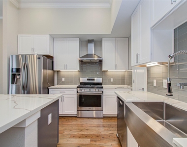 3516 Bastrop Street - Photo Thumbnail 1