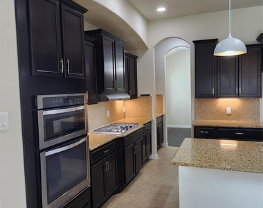 10022 Western Pine Trail - Photo Thumbnail 8