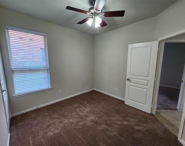 10022 Western Pine Trail - Photo Thumbnail 20