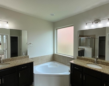 10022 Western Pine Trail - Photo Thumbnail 17