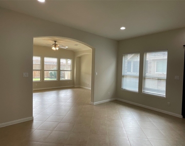 10022 Western Pine Trail - Photo Thumbnail 13