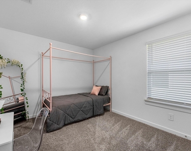31826 Whittis Hill Way - Photo Thumbnail 14