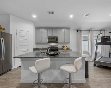 31826 Whittis Hill Way - Photo Thumbnail 2