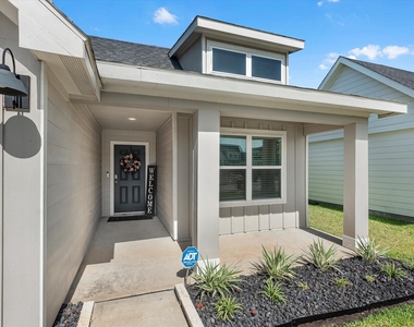 31826 Whittis Hill Way - Photo Thumbnail 1