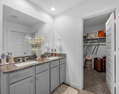 31826 Whittis Hill Way - Photo Thumbnail 10