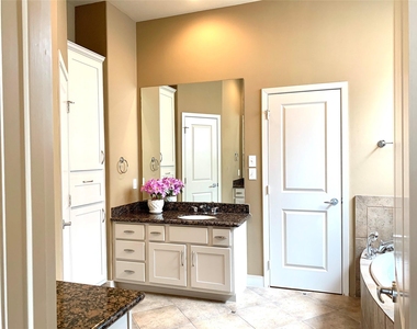 5231 Lillian Street - Photo Thumbnail 21