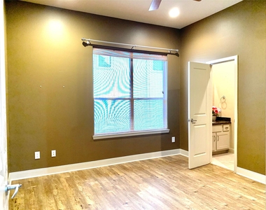 5231 Lillian Street - Photo Thumbnail 14