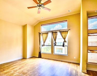 5231 Lillian Street - Photo Thumbnail 18