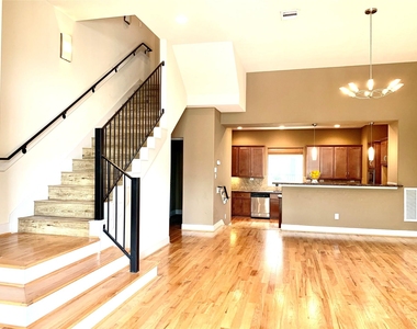 5231 Lillian Street - Photo Thumbnail 12