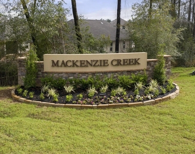 2704 Atlas Drive - Photo Thumbnail 14