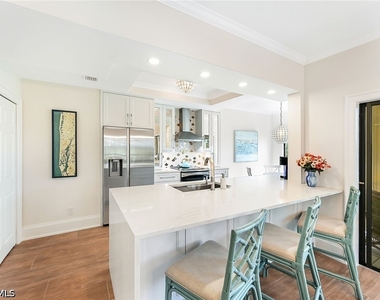 6770 Pelican Bay Boulevard E - Photo Thumbnail 5