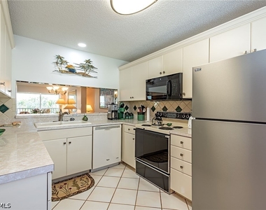 10684 Gulf Shore Drive - Photo Thumbnail 4