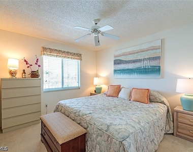 10684 Gulf Shore Drive - Photo Thumbnail 7