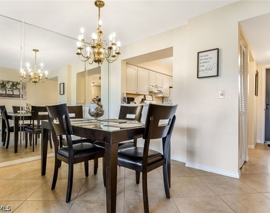 1075 Foxfire Lane - Photo Thumbnail 6