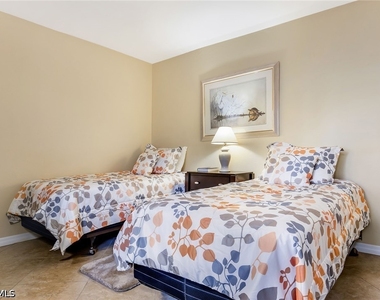 1075 Foxfire Lane - Photo Thumbnail 13