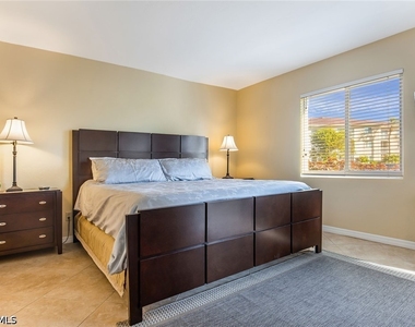 1075 Foxfire Lane - Photo Thumbnail 9