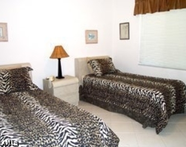 10682 Gulf Shore Drive - Photo Thumbnail 4