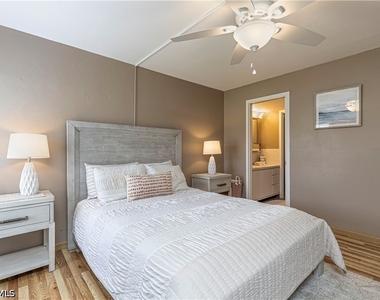 2244 Winkler Avenue - Photo Thumbnail 11