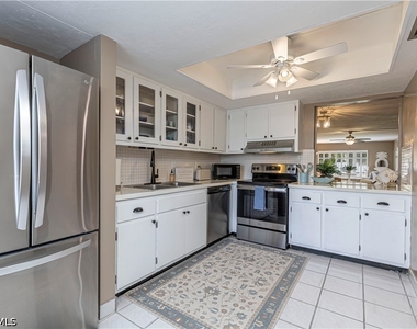 2244 Winkler Avenue - Photo Thumbnail 18