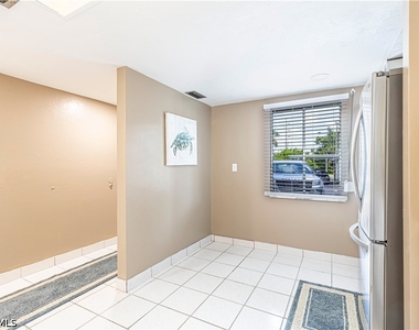 2244 Winkler Avenue - Photo Thumbnail 24