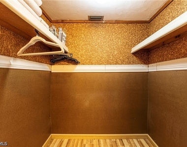 2244 Winkler Avenue - Photo Thumbnail 13