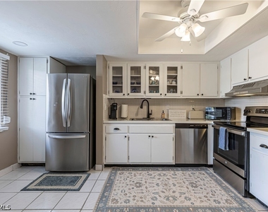 2244 Winkler Avenue - Photo Thumbnail 17