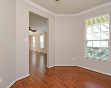 16021 Summerville Lake Drive - Photo Thumbnail 11