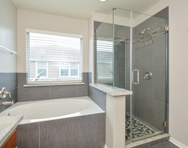 16021 Summerville Lake Drive - Photo Thumbnail 21