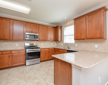 16021 Summerville Lake Drive - Photo Thumbnail 12
