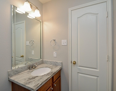 16021 Summerville Lake Drive - Photo Thumbnail 25