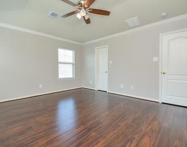 16021 Summerville Lake Drive - Photo Thumbnail 17