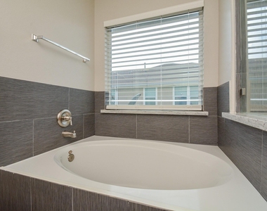 16021 Summerville Lake Drive - Photo Thumbnail 22