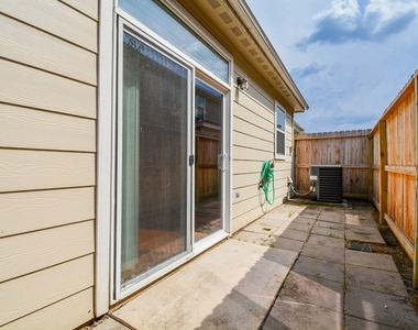 16021 Summerville Lake Drive - Photo Thumbnail 31