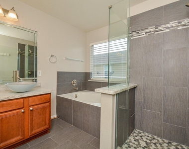 16021 Summerville Lake Drive - Photo Thumbnail 20