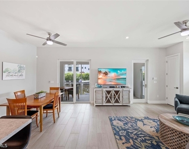 1395 Curlew Avenue - Photo Thumbnail 7
