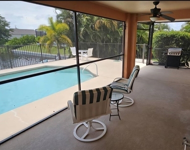 826 Sw 32nd Terrace - Photo Thumbnail 8