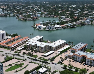 3000 Gulf Shore Boulevard N - Photo Thumbnail 44