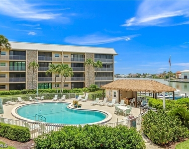 3000 Gulf Shore Boulevard N - Photo Thumbnail 1