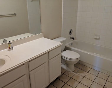 27139 Pine Crossing Drive - Photo Thumbnail 11