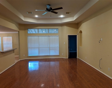 27139 Pine Crossing Drive - Photo Thumbnail 2
