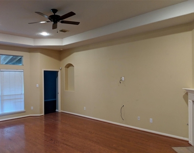 27139 Pine Crossing Drive - Photo Thumbnail 4